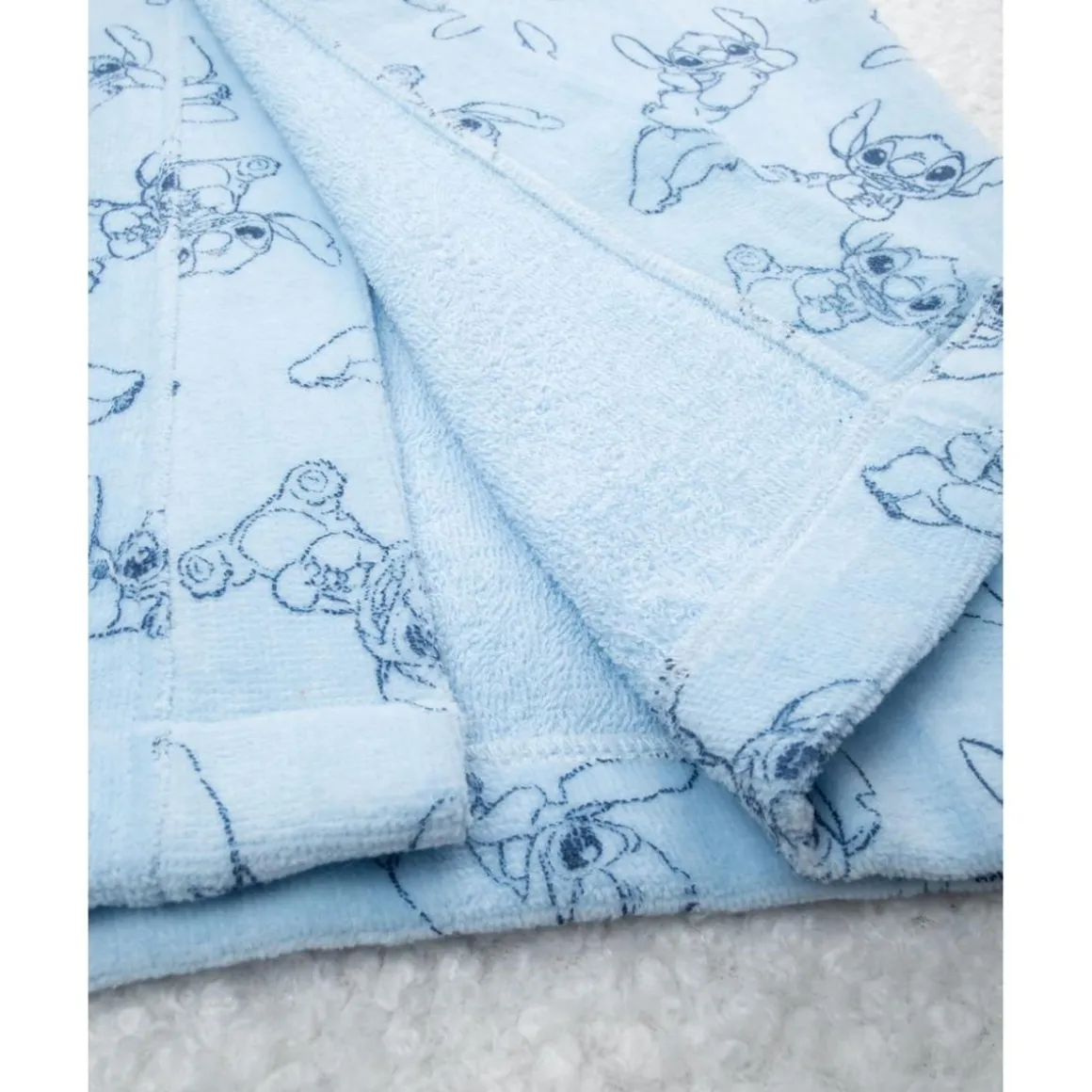 Albornoz infantil de rizo suave con Stitch