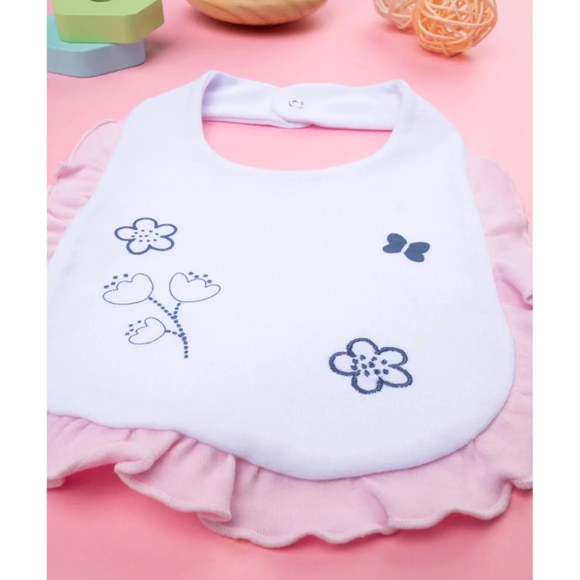 Babero para Niña Blanco y Rosa con Volantes