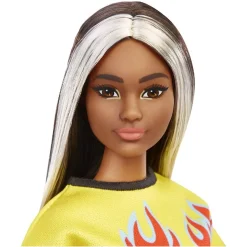 Barbie - Muñeca fashionista - Top con llamas y falda a cuadros