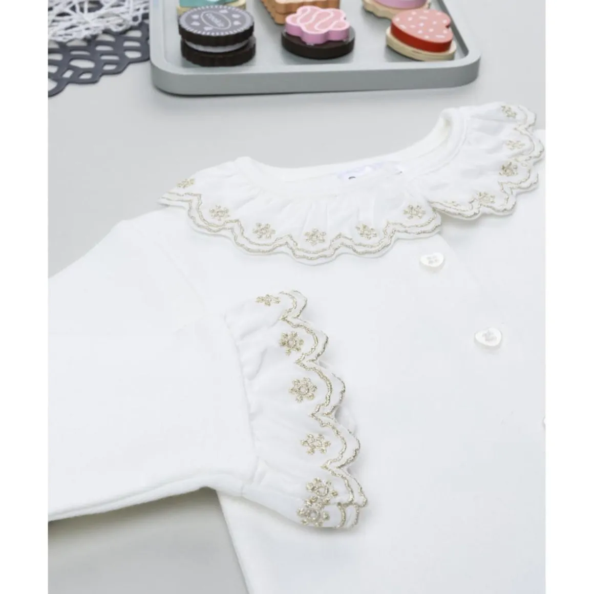 Body bebé blanco con cuello bordado