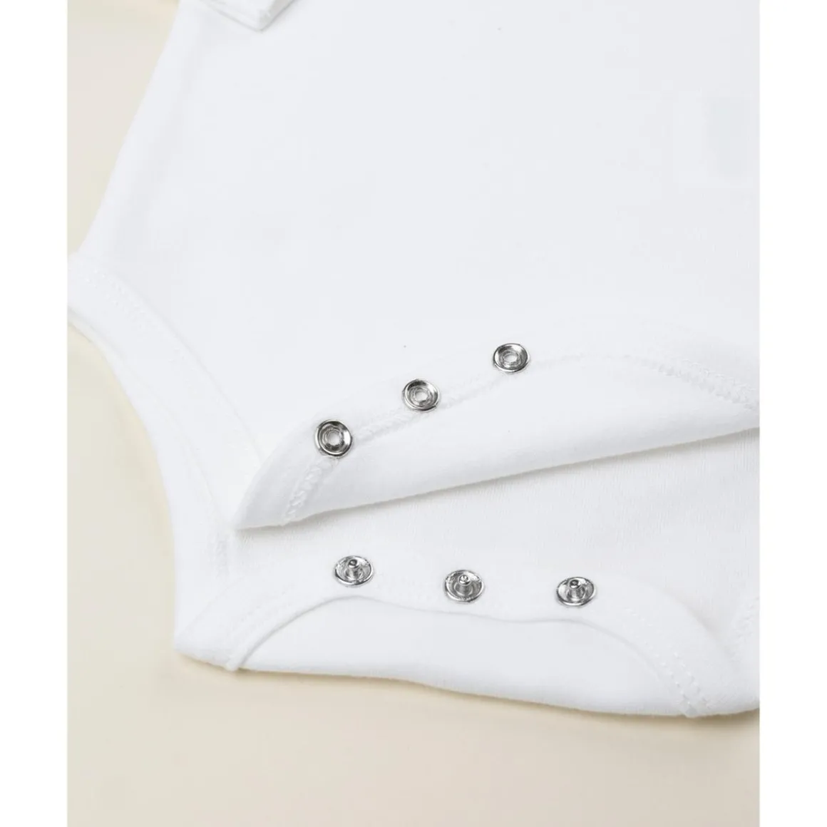 Body blanco con cuello bordado niño