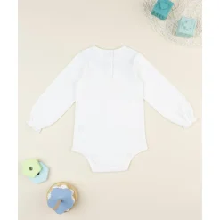Body de niña blanco con bordado floral