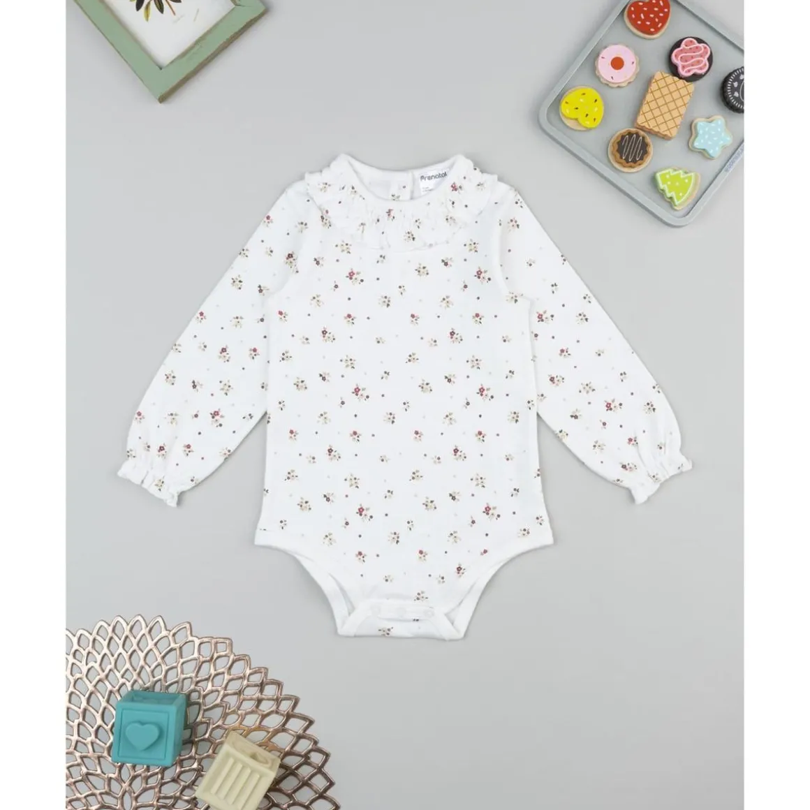 Body de niña blanco con florecitas