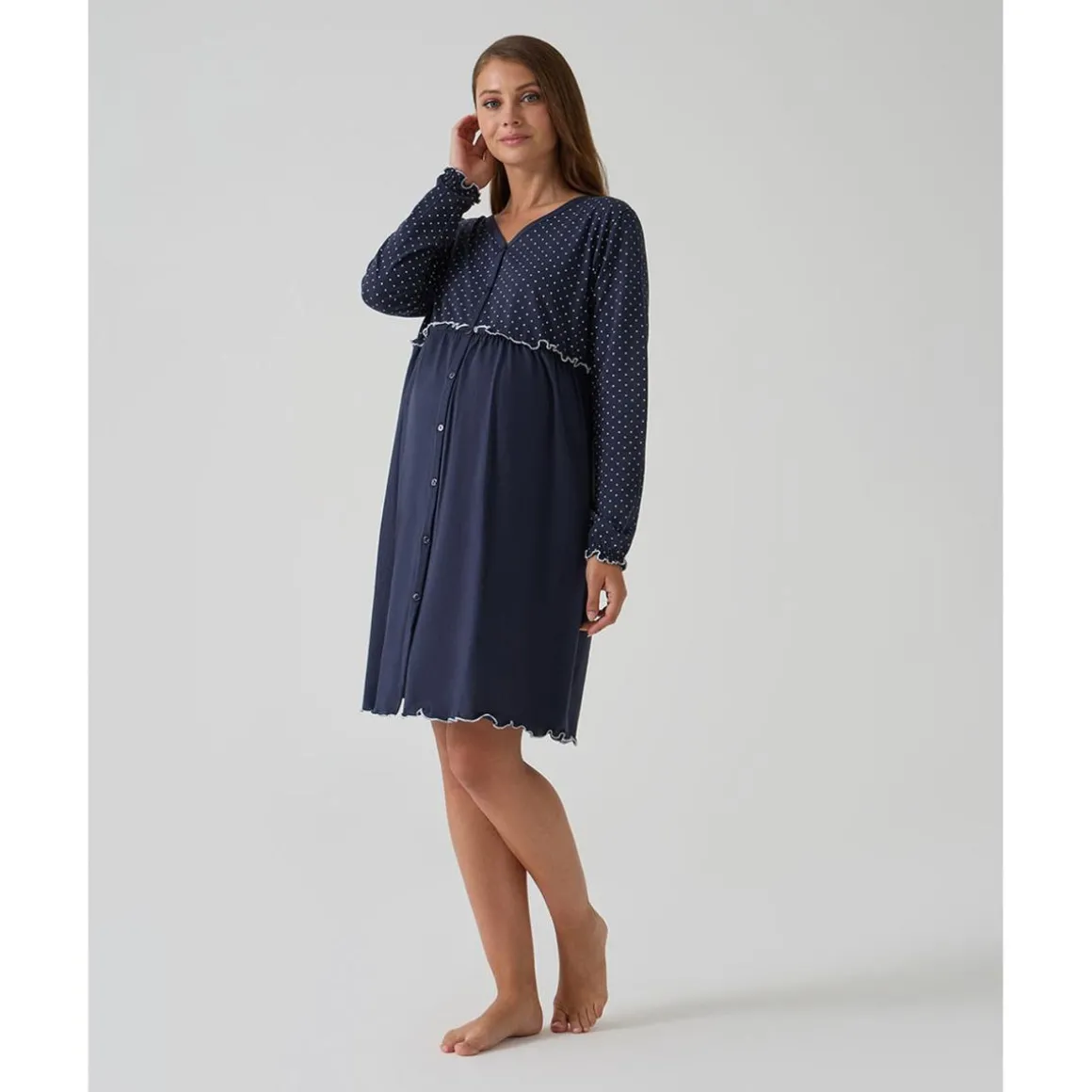Camisa de noche premamá azul marino con lunares