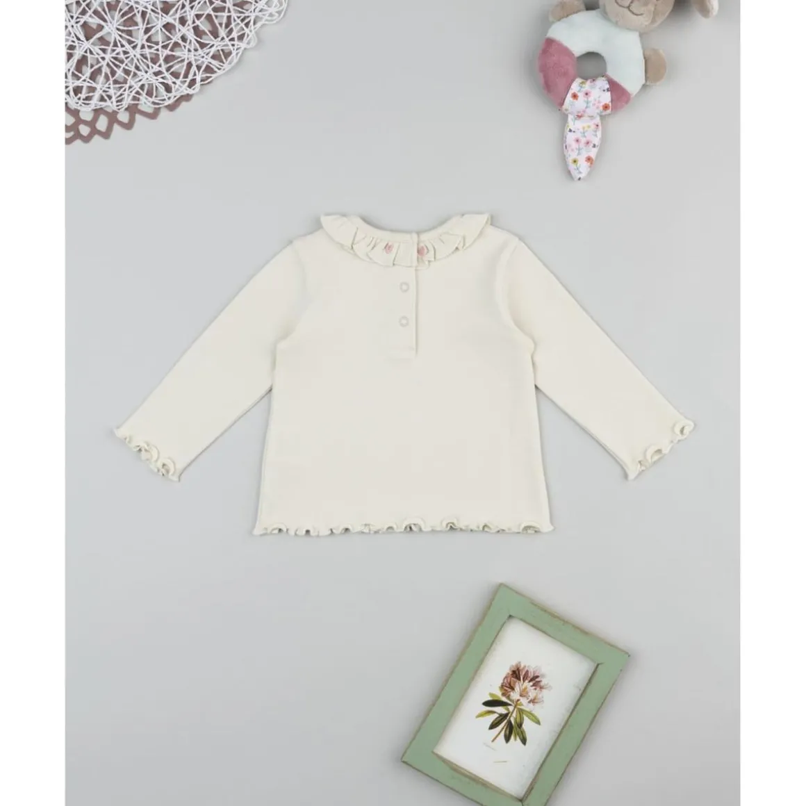 Camiseta bebé beige de canalé