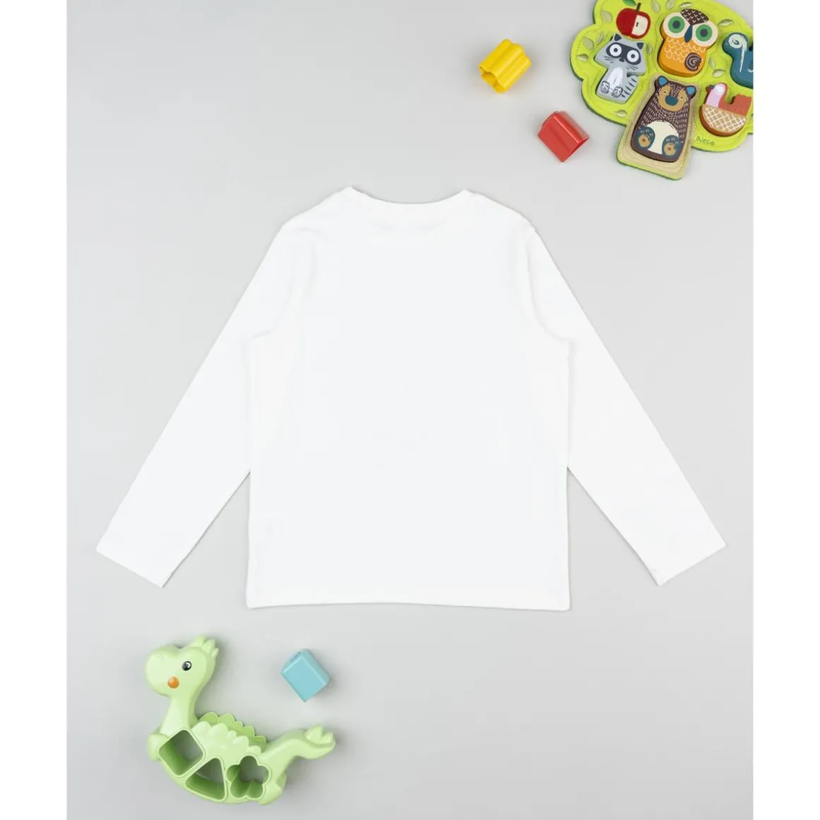 Camiseta blanca de manga larga para niño con estampado de oso