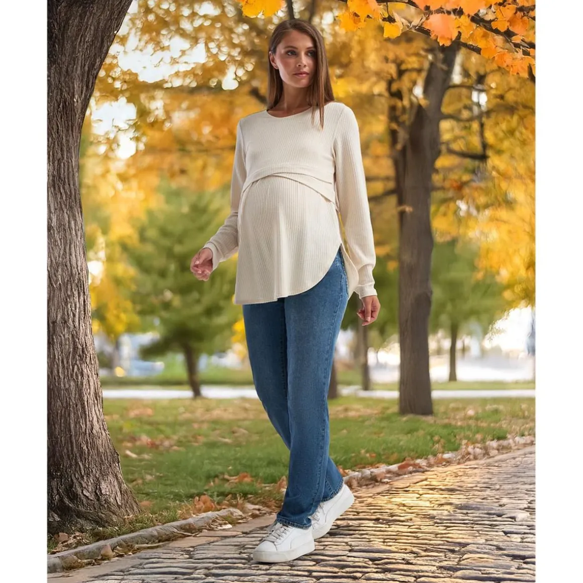 Camiseta de lactancia y premamá en tejido waffle color crema