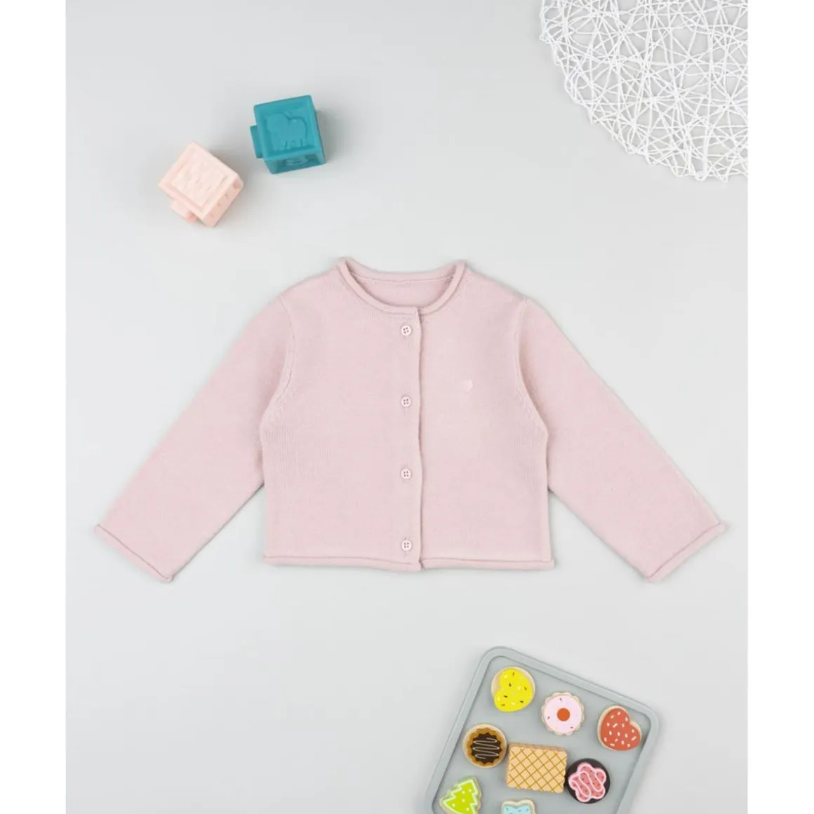 Cardigan rosa de punto con cuello redondo para niña