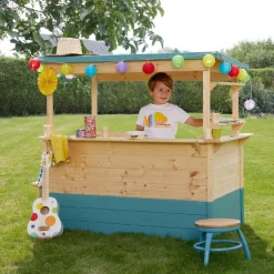 Caseta infantil de madera playa