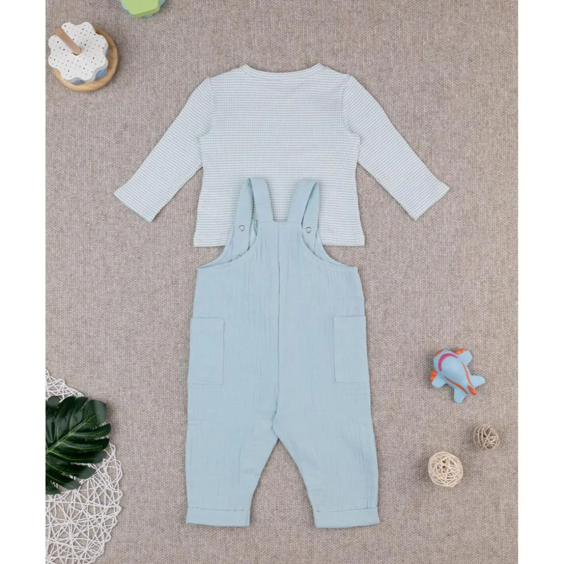 Conjunto camiseta/peto niño azul
