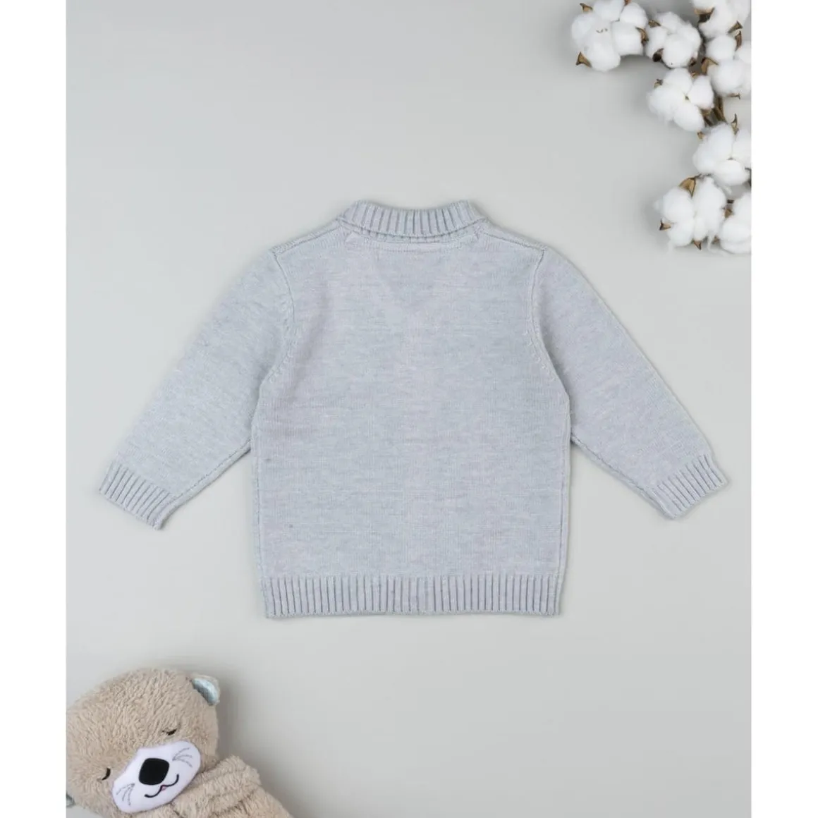 Cárdigan bebé gris con parche