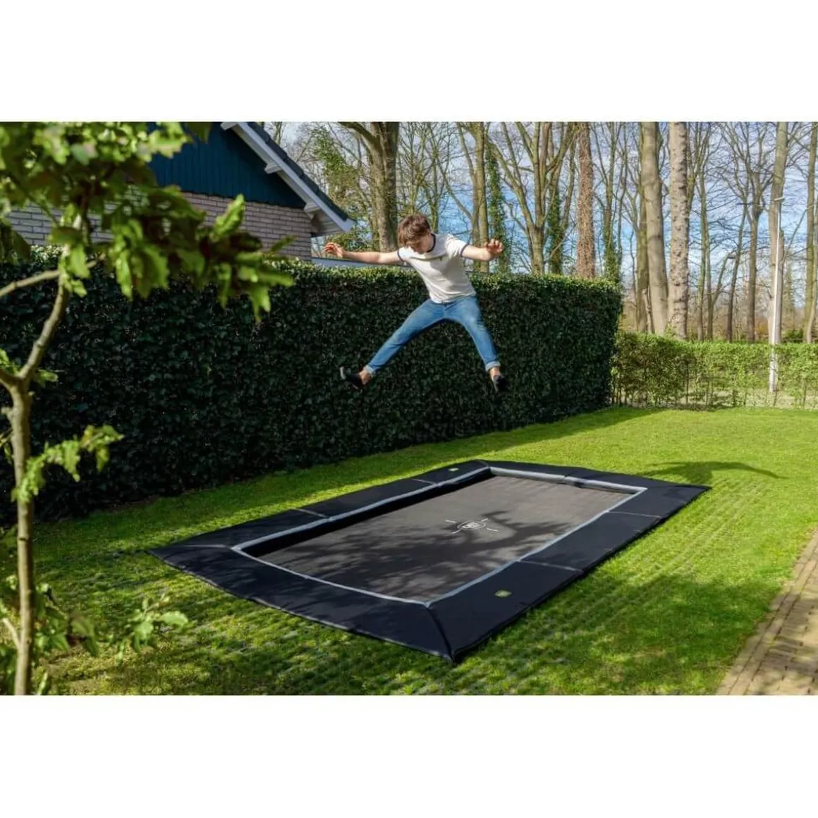 Exit - Cama elástica de suelo Dynamic 244 x 427 cm negro con perímetro de seguridad
