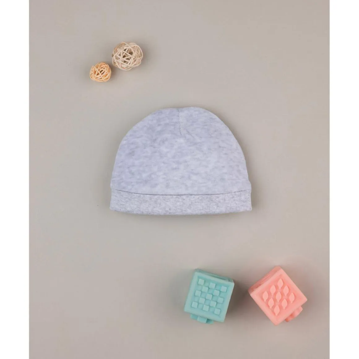 Gorro de chenilla gris claro