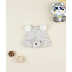Gorro de recién nacido beige con osito bordado