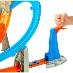 Hot Wheels - Looping caos masivo