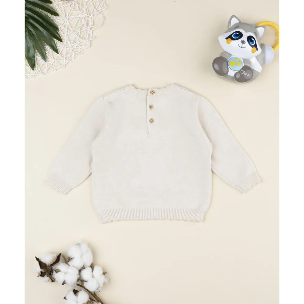 Jersey de niña beige con cervatillo bordado