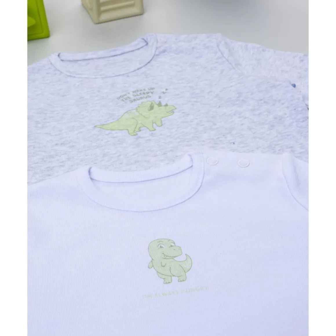 Pack 2 bodies de manga larga niño gris y blanco con dinosaurios
