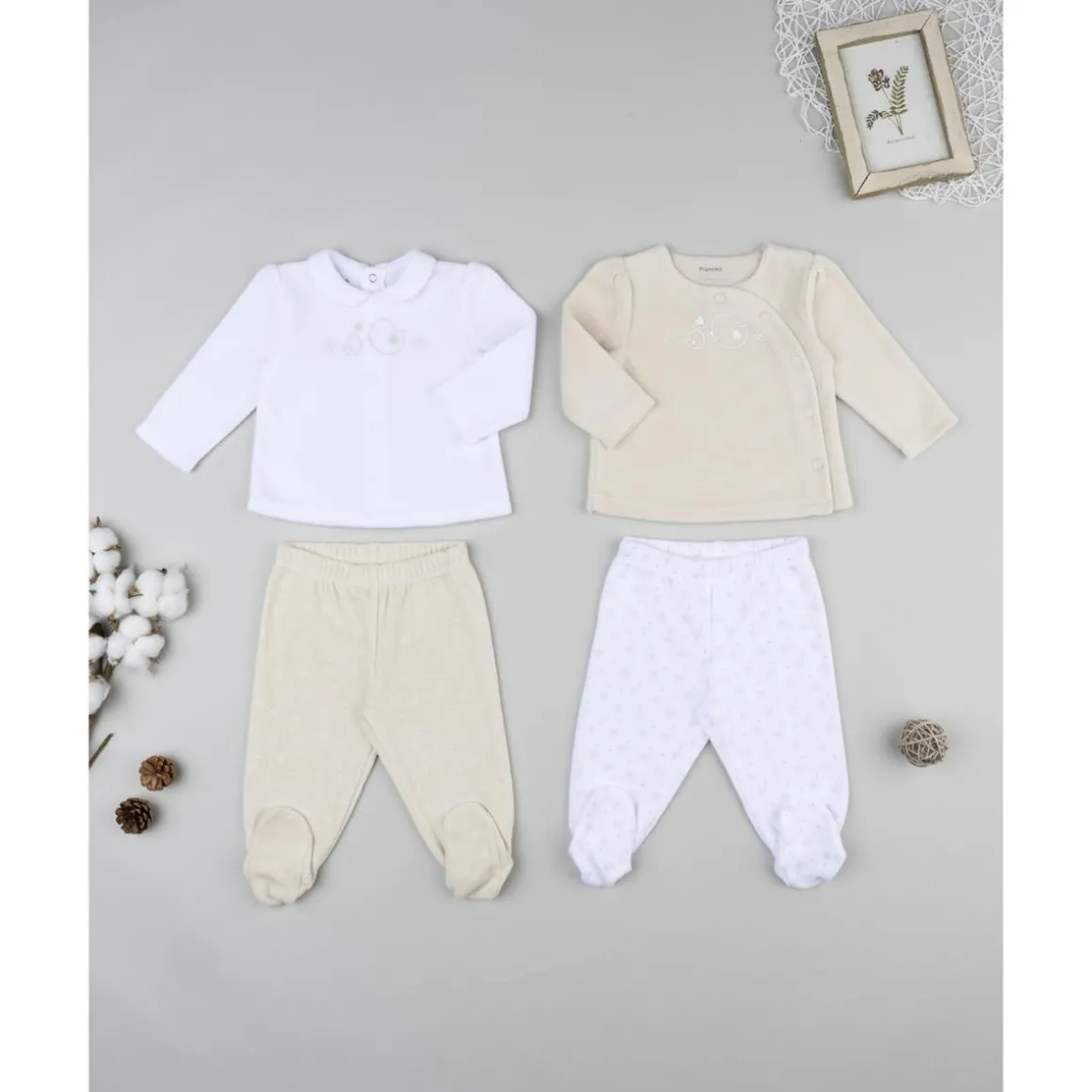 Pack 2 conjuntos de niña en terciopelo blanco y beige