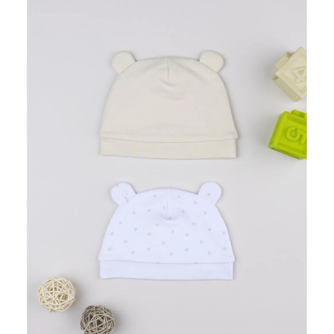Pack 2 gorros de recién nacida en tonos crema y beige