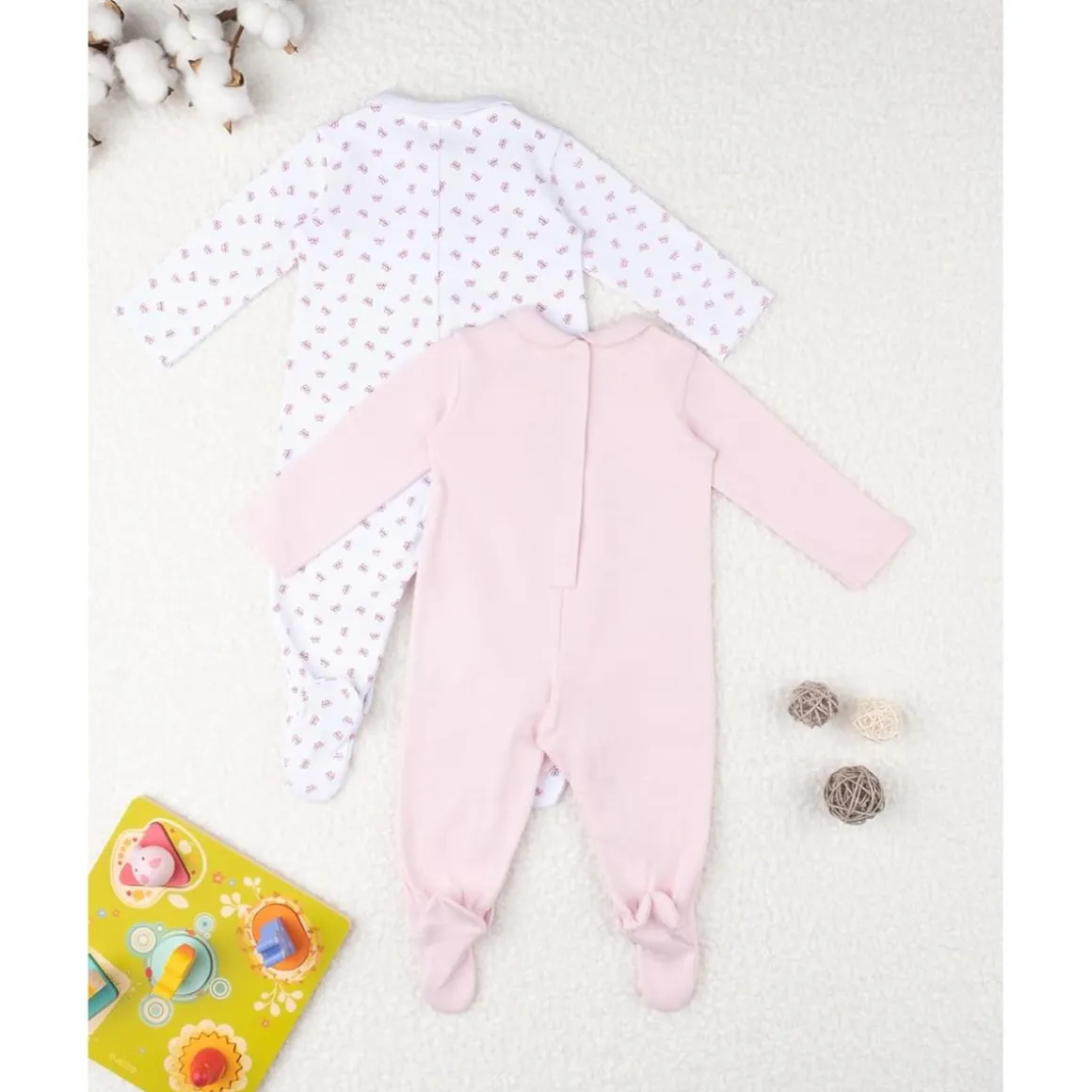 Pack 2 pijamas enterizos de bebé niña con estampado de jirafa