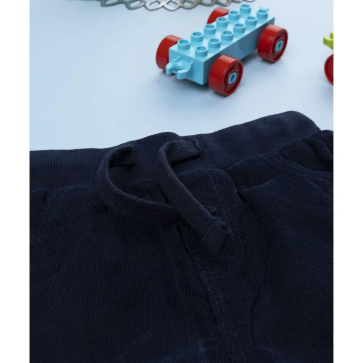 Pantalón azul de felpa ligera niño