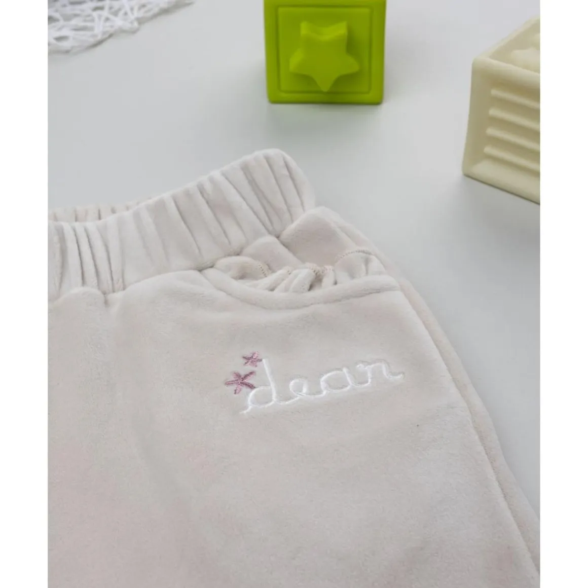 Pantalón de niña en terciopelo beige