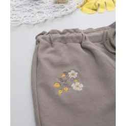 Pantalón marrón de felpa para niña con estampado de Minnie
