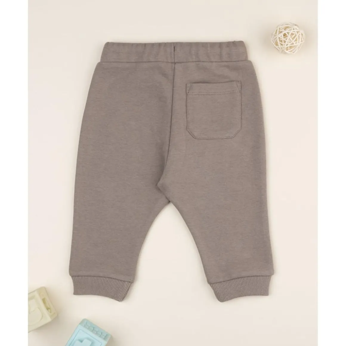Pantalón niño marrón
