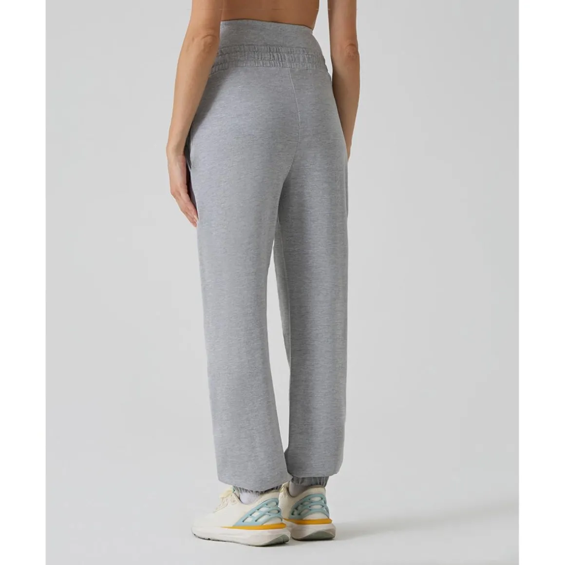 Pantalón premamá gris en felpa
