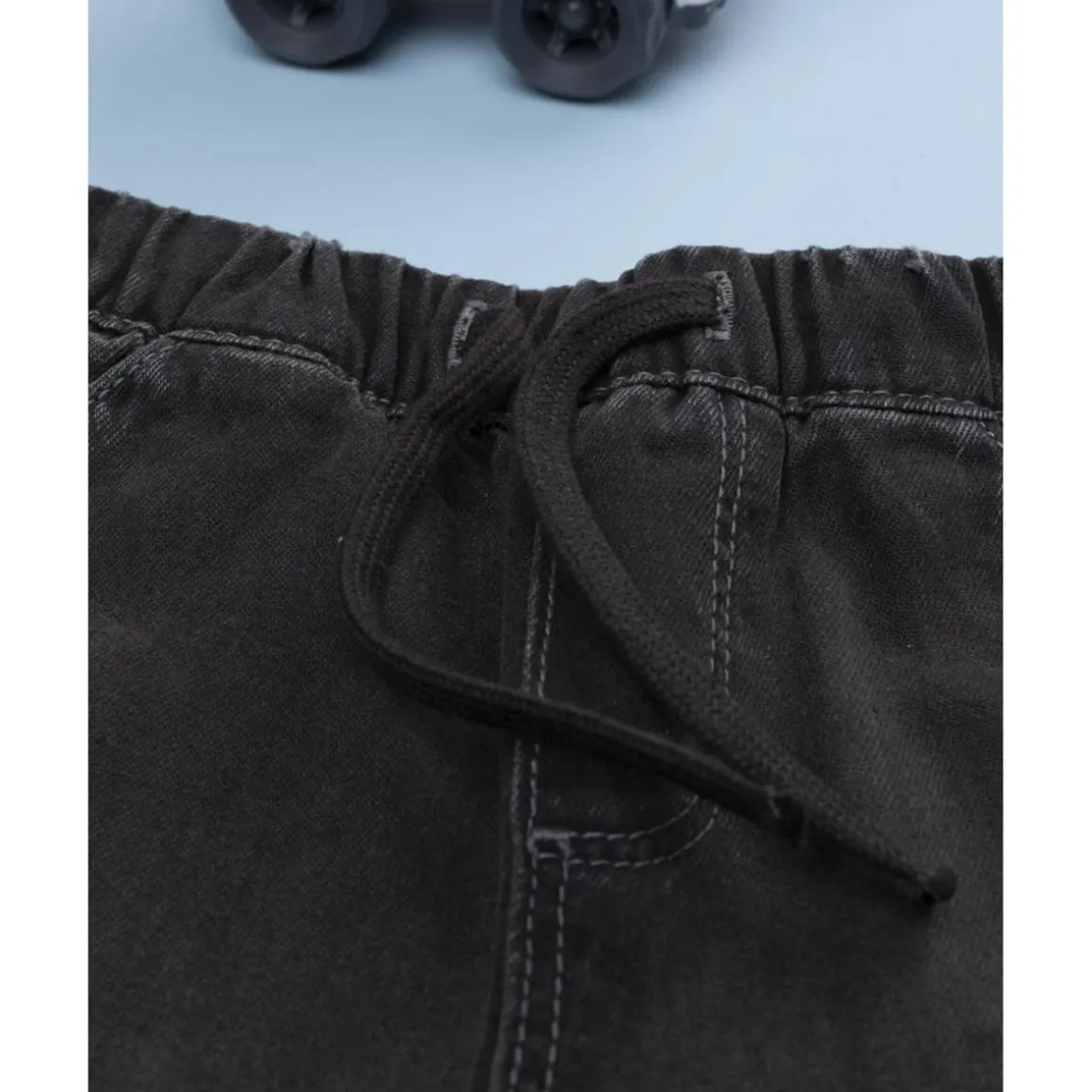 Pantalón vaquero gris para niño