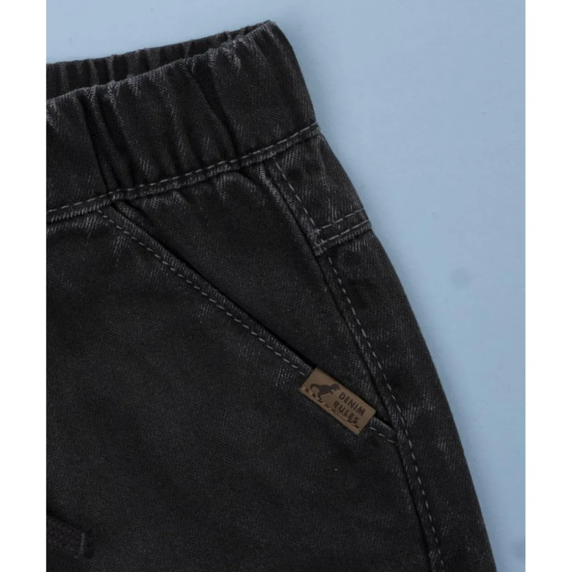 Pantalón vaquero gris para niño