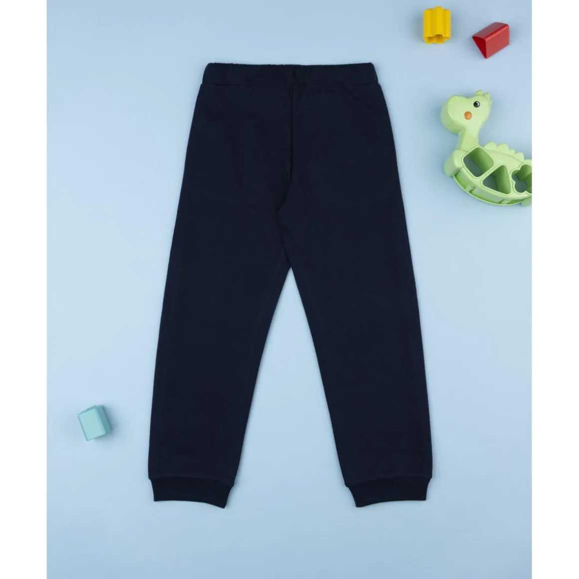 Pantalones niño azul estampado relieve