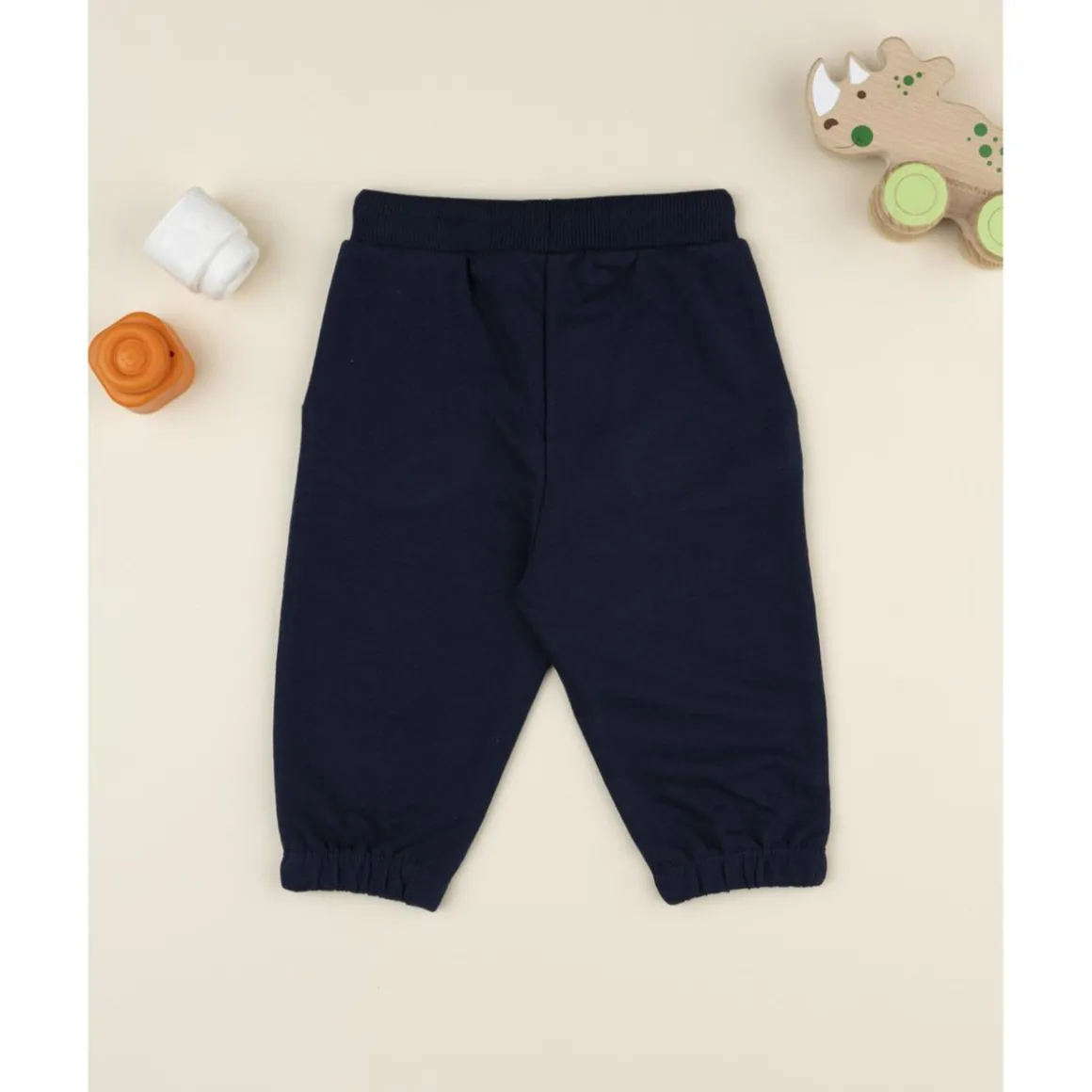 Pantalones niño azul estampado relieve