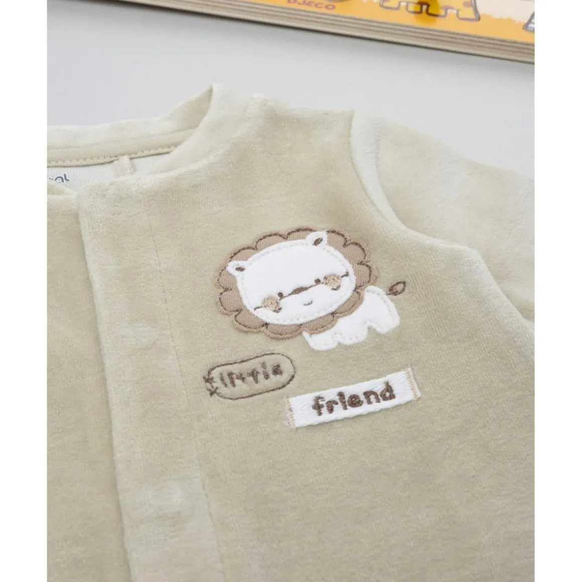 Pelele de terciopelo bebé beige "león"