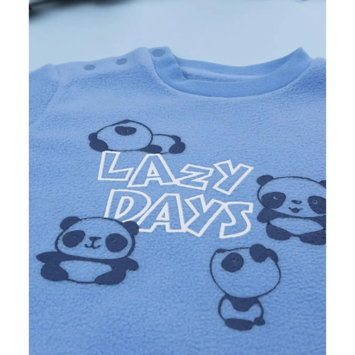 Pijama polar azul de niño con panda