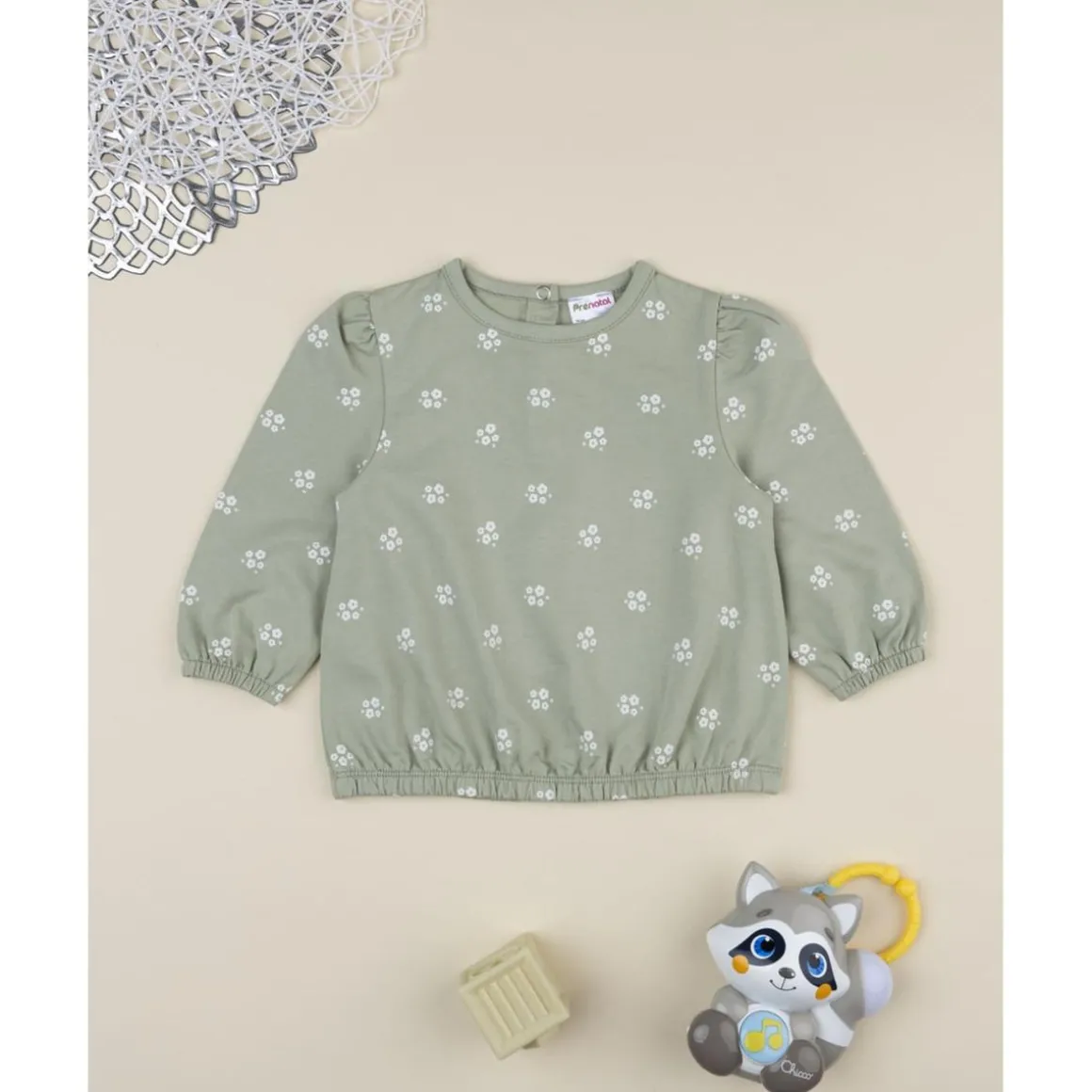 Sudadera niña verde con flores blancas