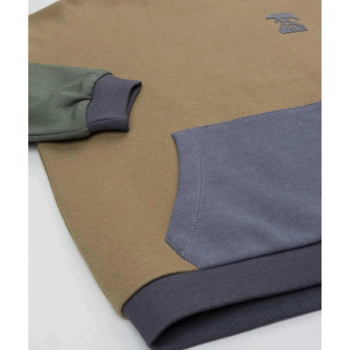 Sudadera niño color block marrón y verde