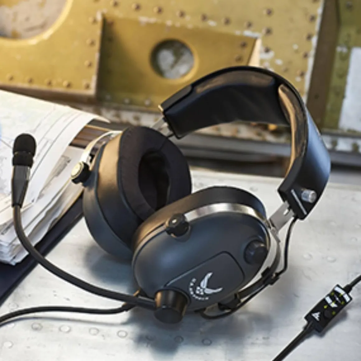 Thrustmaster - Auriculares Gaming T.Flight US Air Force Edition DTS para PS4 / XboxOne / PC